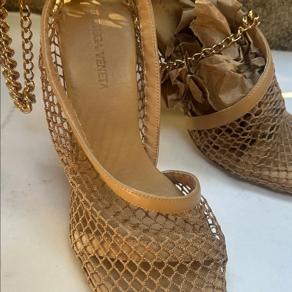 Bottega Veneta Mesh Chain Details Pumps - Picture 6 of 10